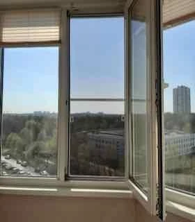 москитная сетка антипыль на пластиковом окне