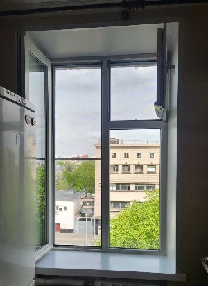 Москитные сетки в сталинском доме на Люсиновской улице